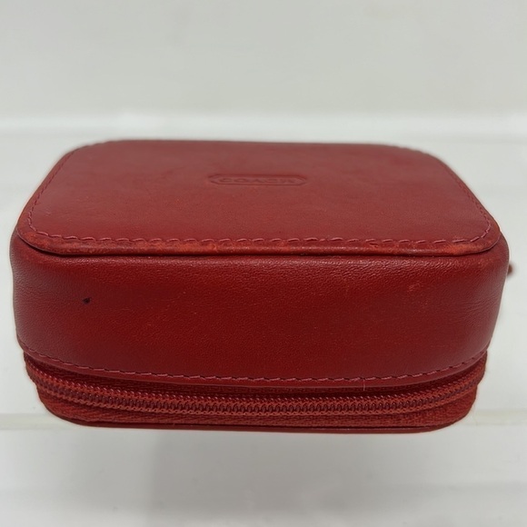 Coach Vintage Rare Red Leather Structured Zip Around Pillbox 3.5” x 2.5” - Picture 5 of 7